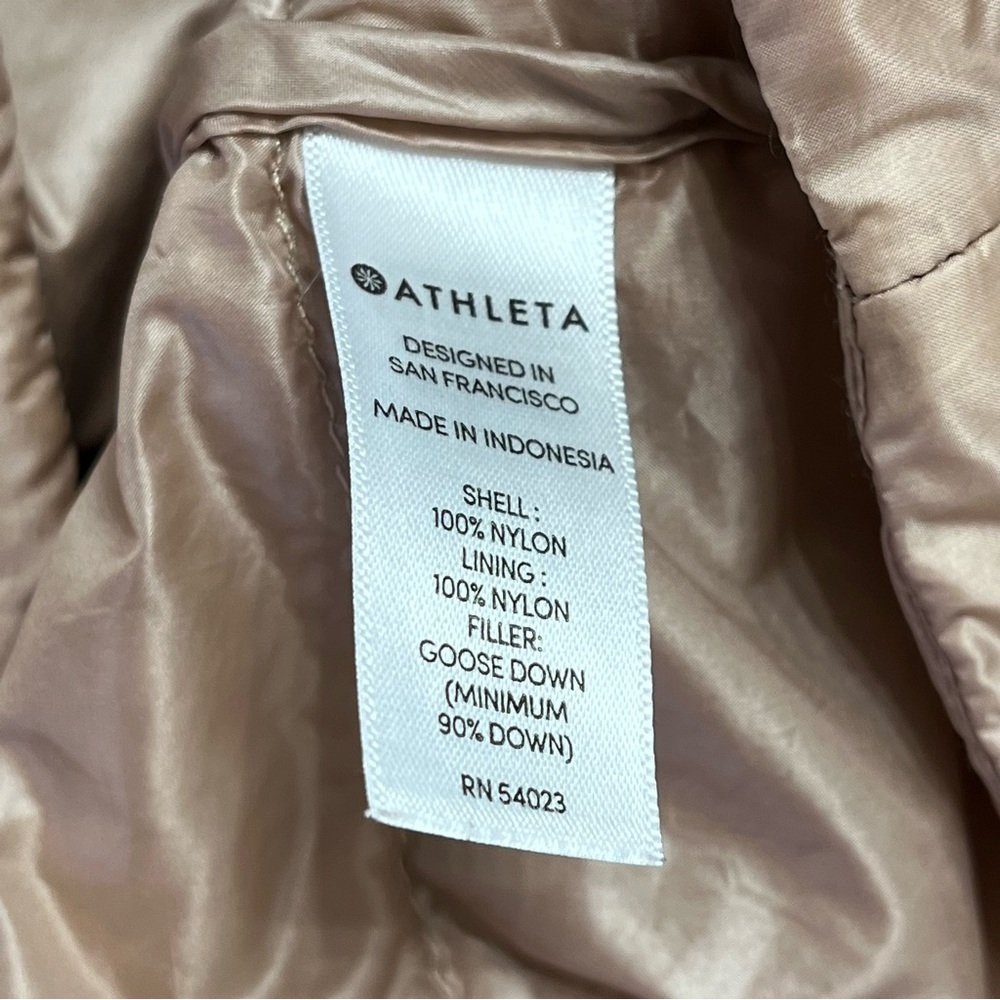 Athleta Banner Peak Down Vest Jacket Gem